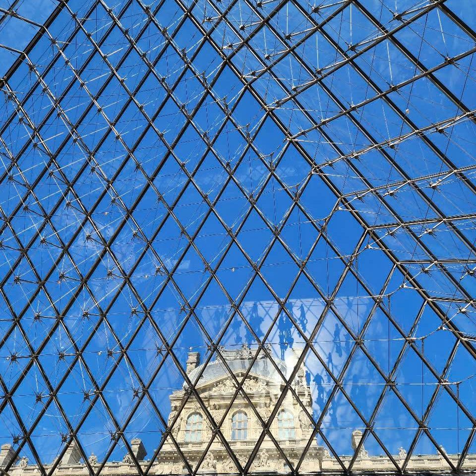 Thoát khỏi chiếc lồng tư&nbsp;duy